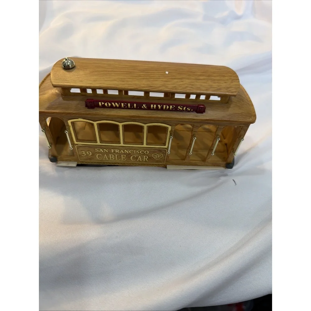 San Francisco‎ Cable Car Powell & Hyde 39 Plastic Souvenir on wheels24